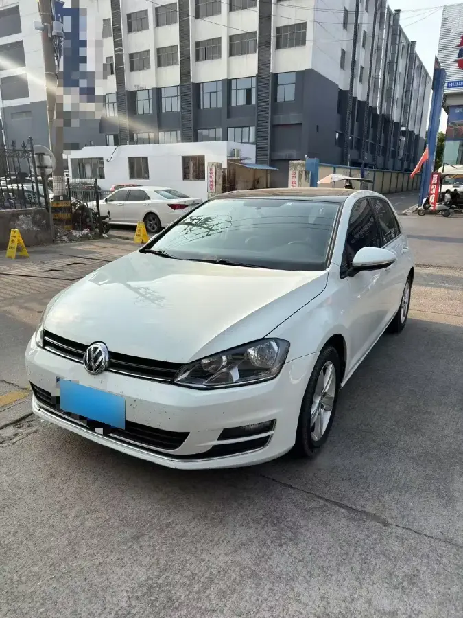 2016 Volkswagen Golf 1.6L 110HP L4 5MT