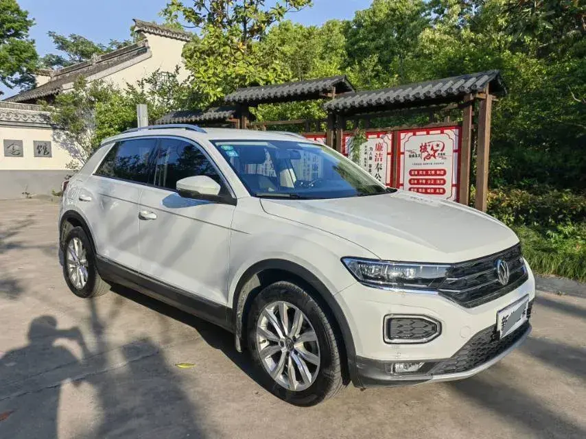 2018 Volkswagen T-Roc 1.4T 131HP L4 7DCT,autocango,china used car exporter,china ev exporter,chinese used car exporter,chinese used ev exporter