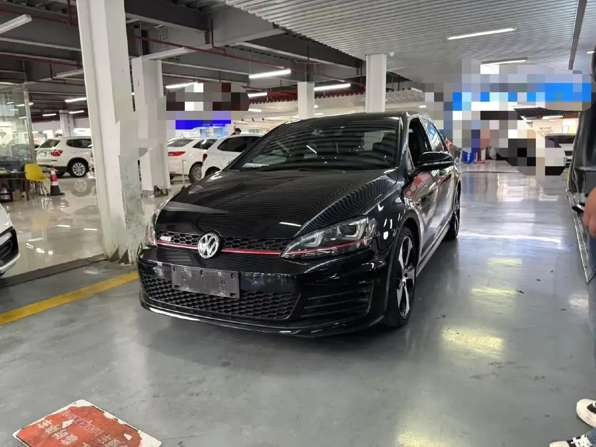 2016 Volkswagen GolfGTI 2.0T 220HP L4 7DCT