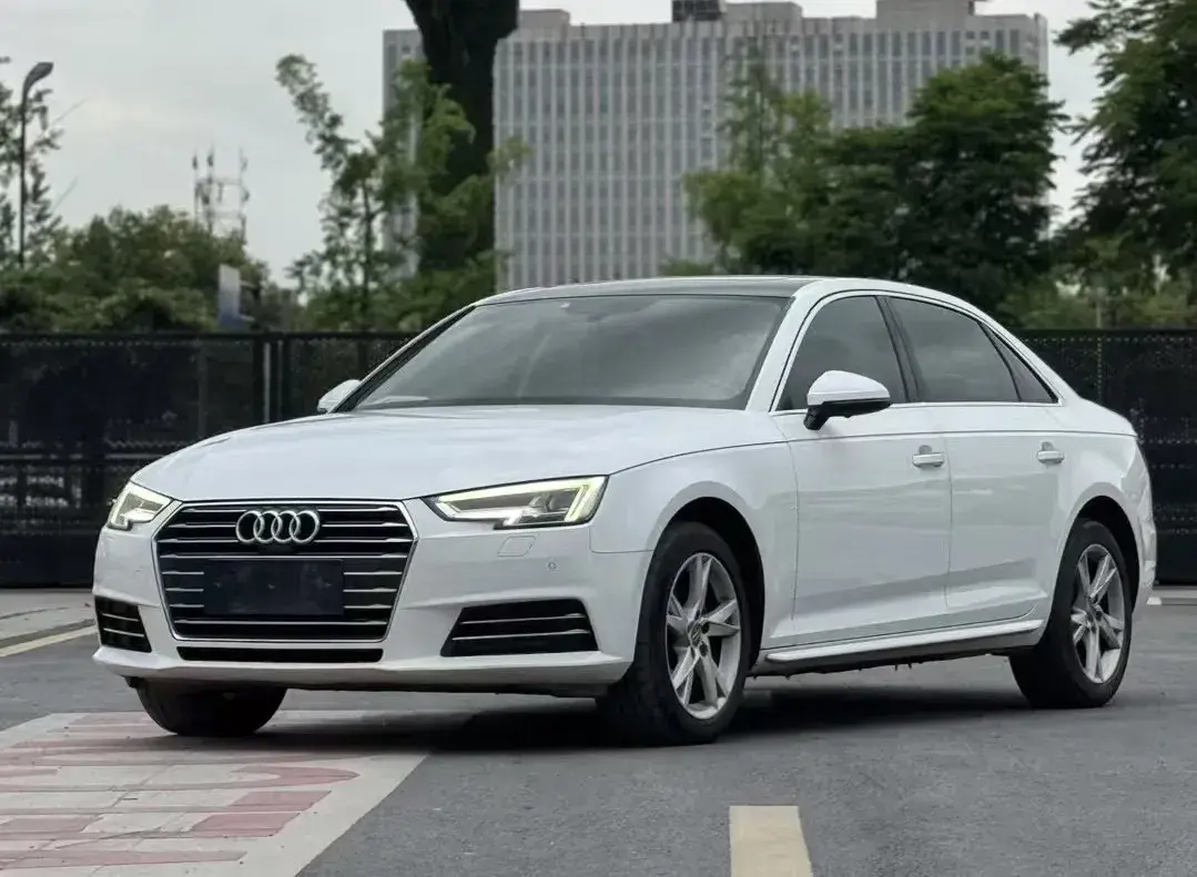 2018 Audi A4L 2.0T 190HP L4 7DCT