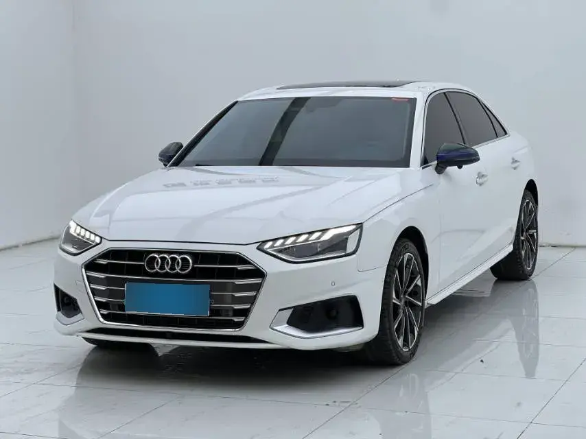 2022 Audi A4L 2.0T 190HP L4 7DCT