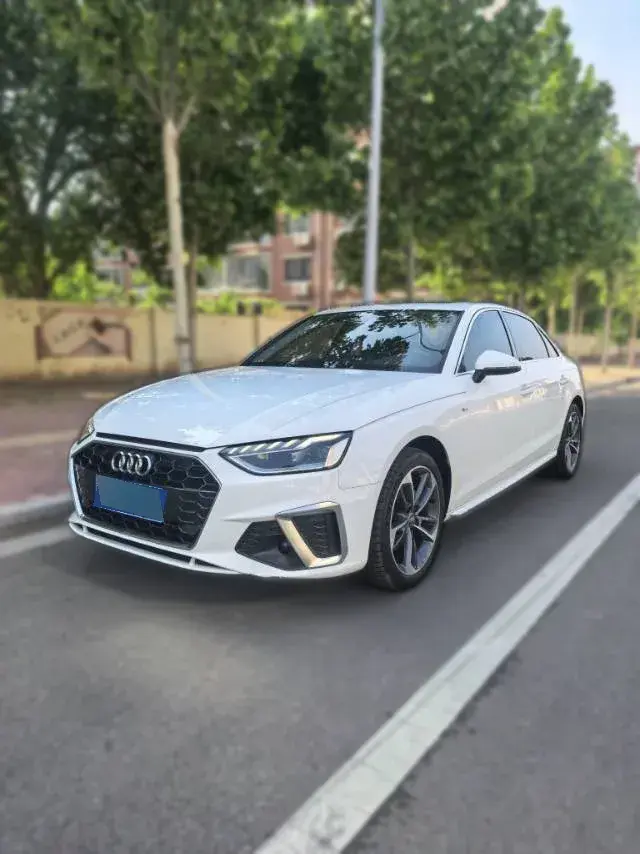 2020 Audi A4L 2.0T 150HP L4 7DCT