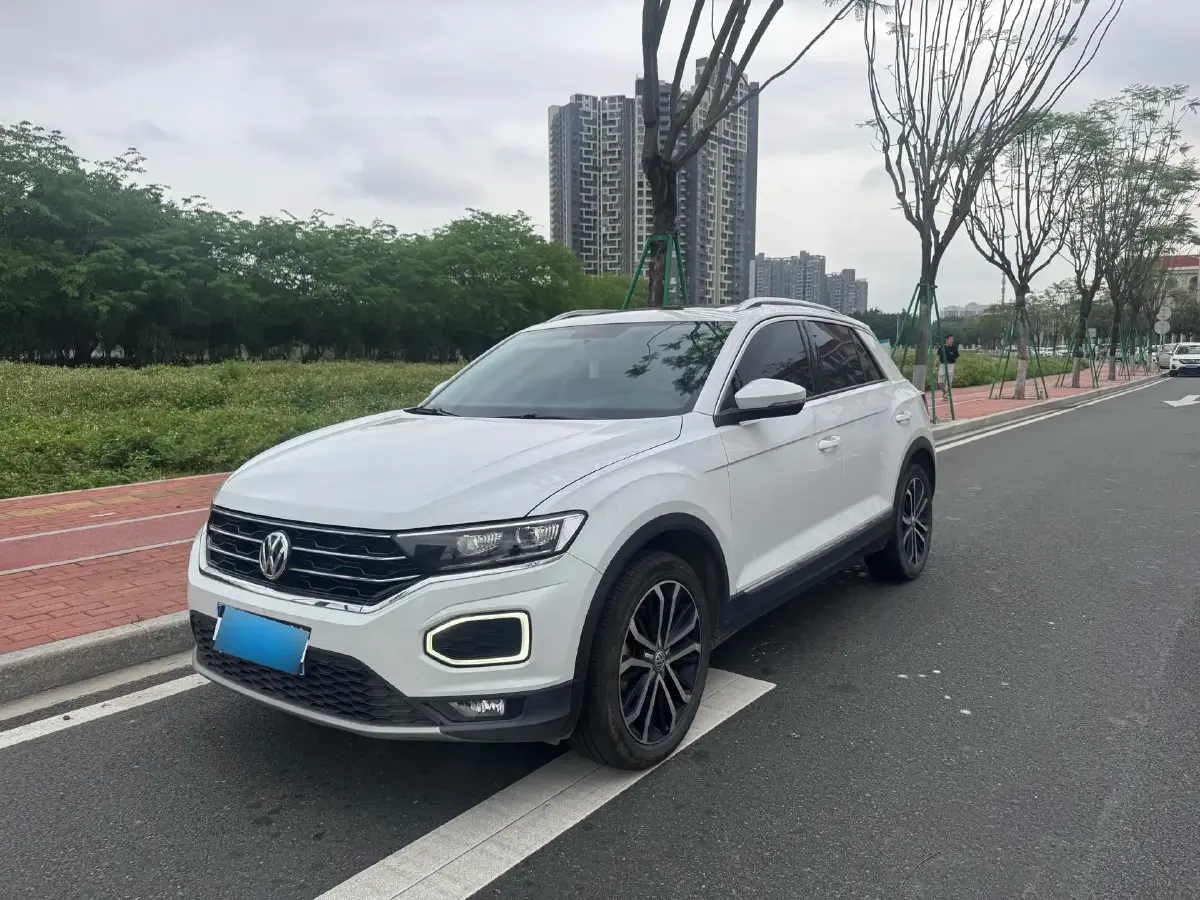 2018 Volkswagen T-Roc 1.4T 150HP L4 7DCT