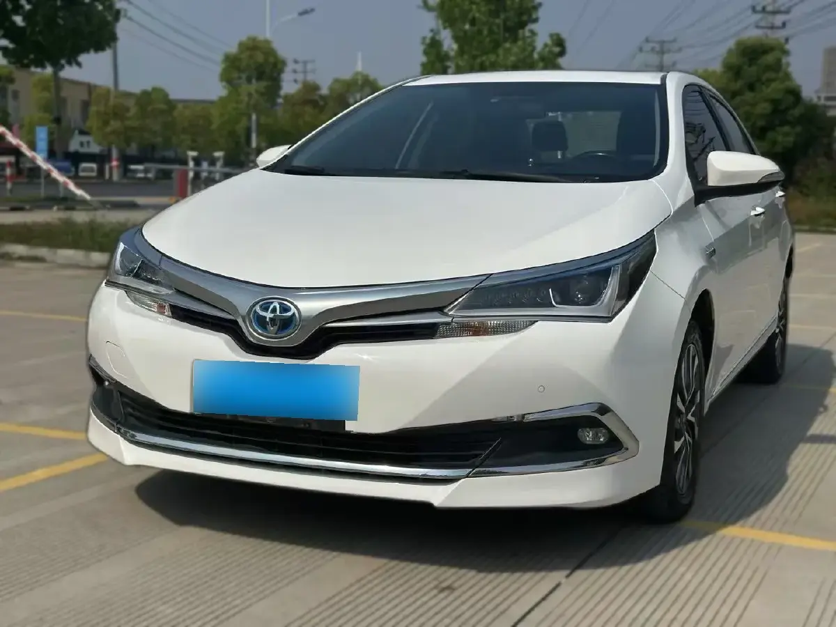 2018 Toyota Corolla 1.8L 99HP L4 E-CVT Hybrid