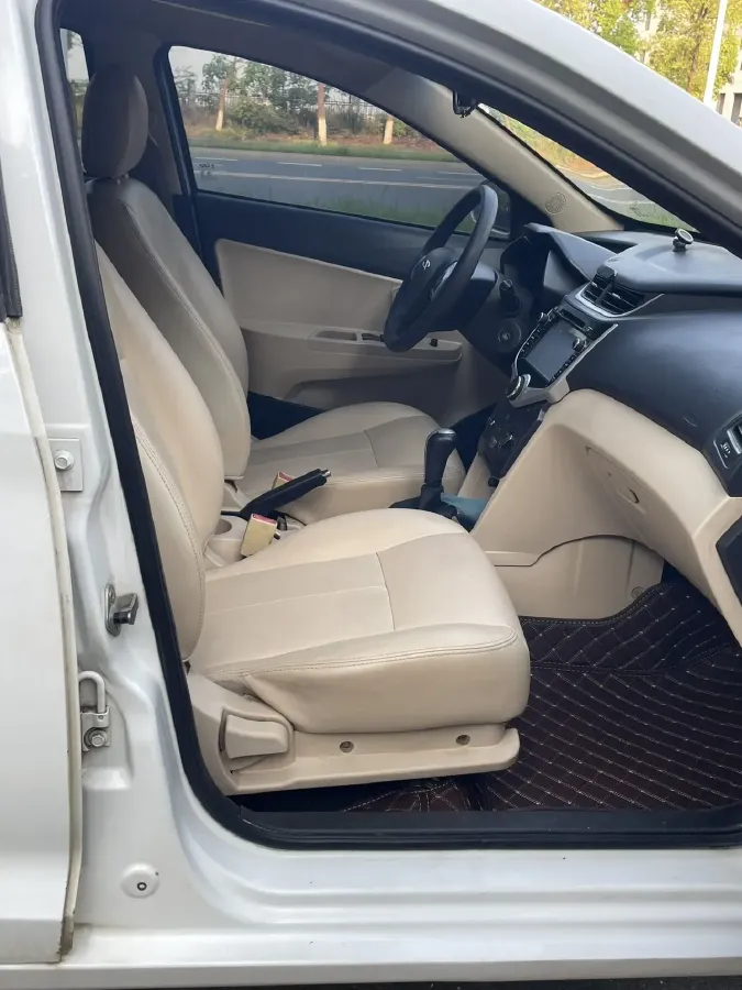 2013 Chery Fulwin 2 1.5L 109HP L4 5AMT,autocango,china used car exporter,china ev exporter,chinese used car exporter,chinese used ev exporter