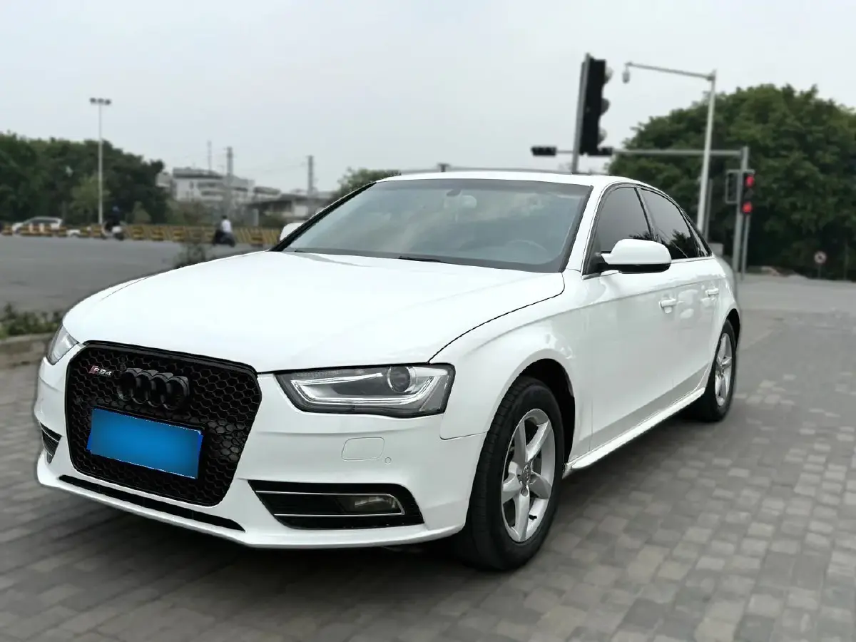 2013 Audi A4L 1.8T 160HP L4 CVT