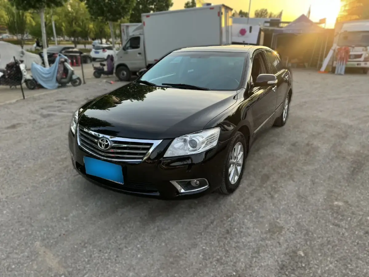 2010 Toyota Camry 2.0L 147HP L4 4AT
