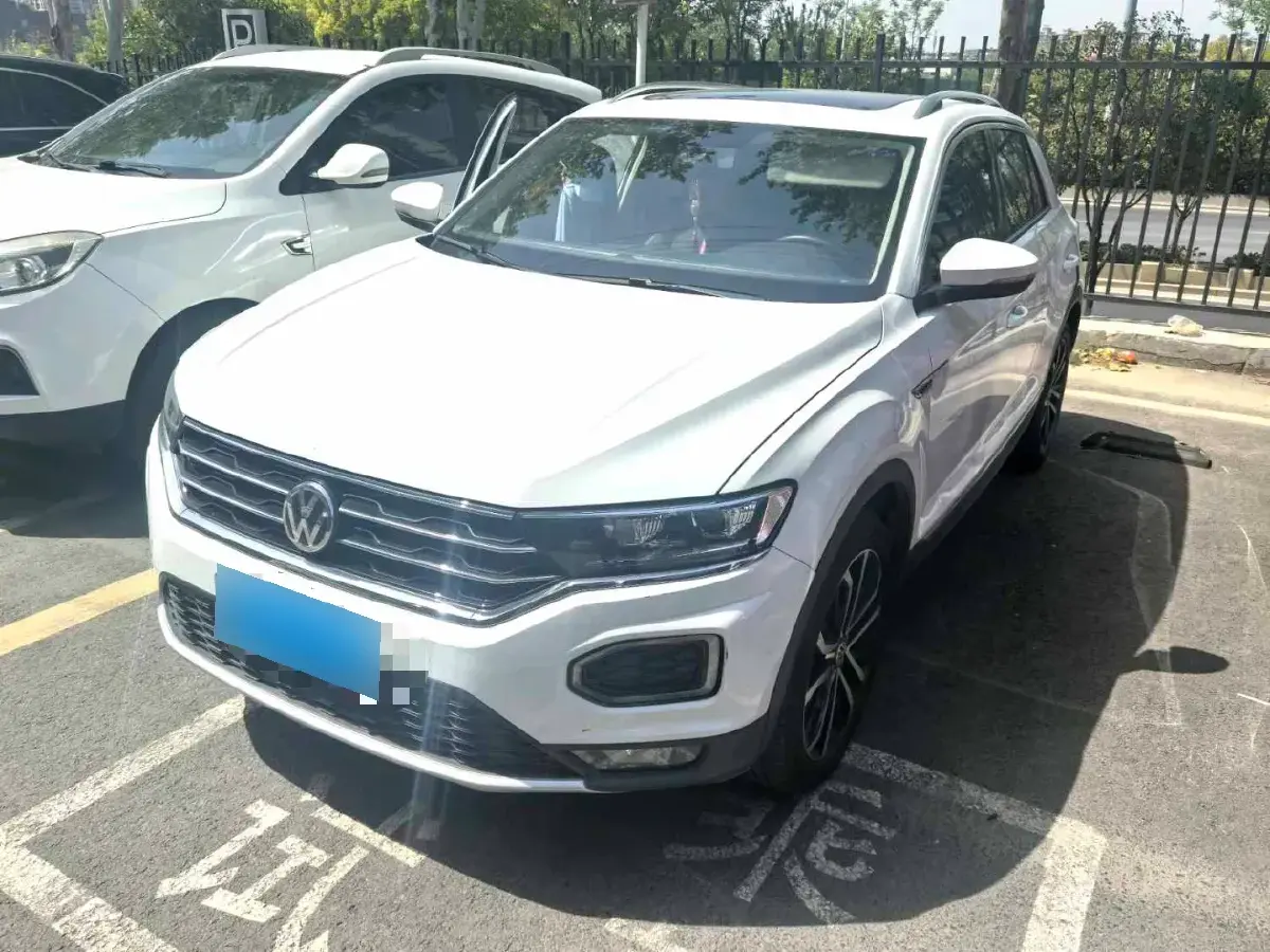 2020 Volkswagen T-Roc 1.4T 150HP L4 7DCT