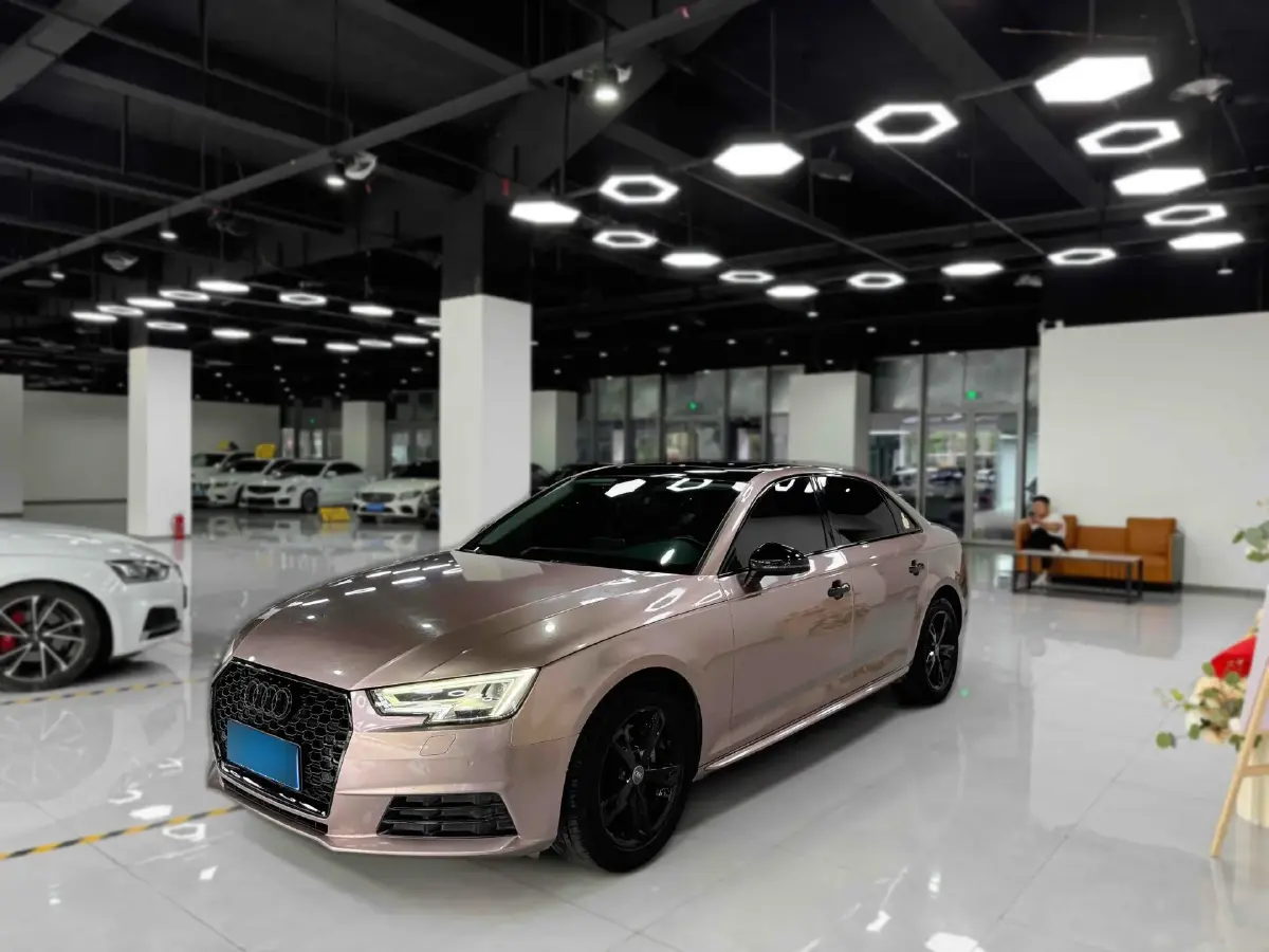 2017 Audi A4L 2.0T 190HP L4 7DCT