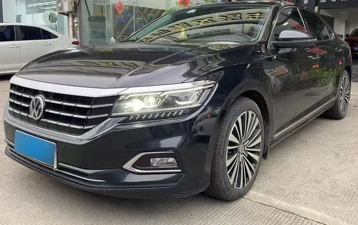 2019 Volkswagen Passat 2.0T 186HP L4 7DCT