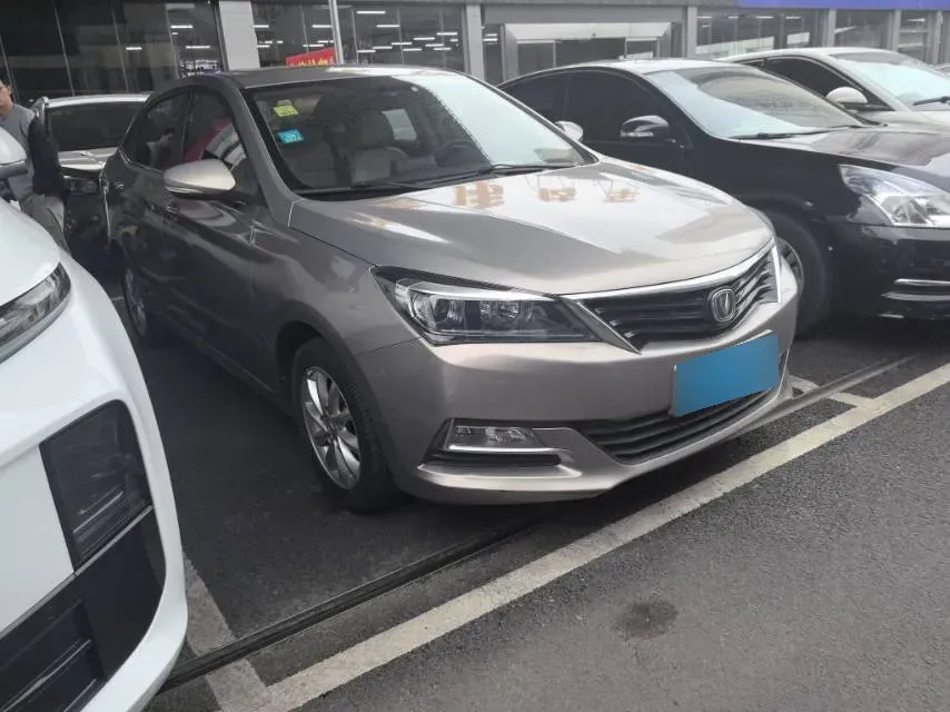 2015 ChangAn Alsvin V7 1.6L 124HP L4 5MT,autocango,china used car exporter,china ev exporter,chinese used car exporter,chinese used ev exporter