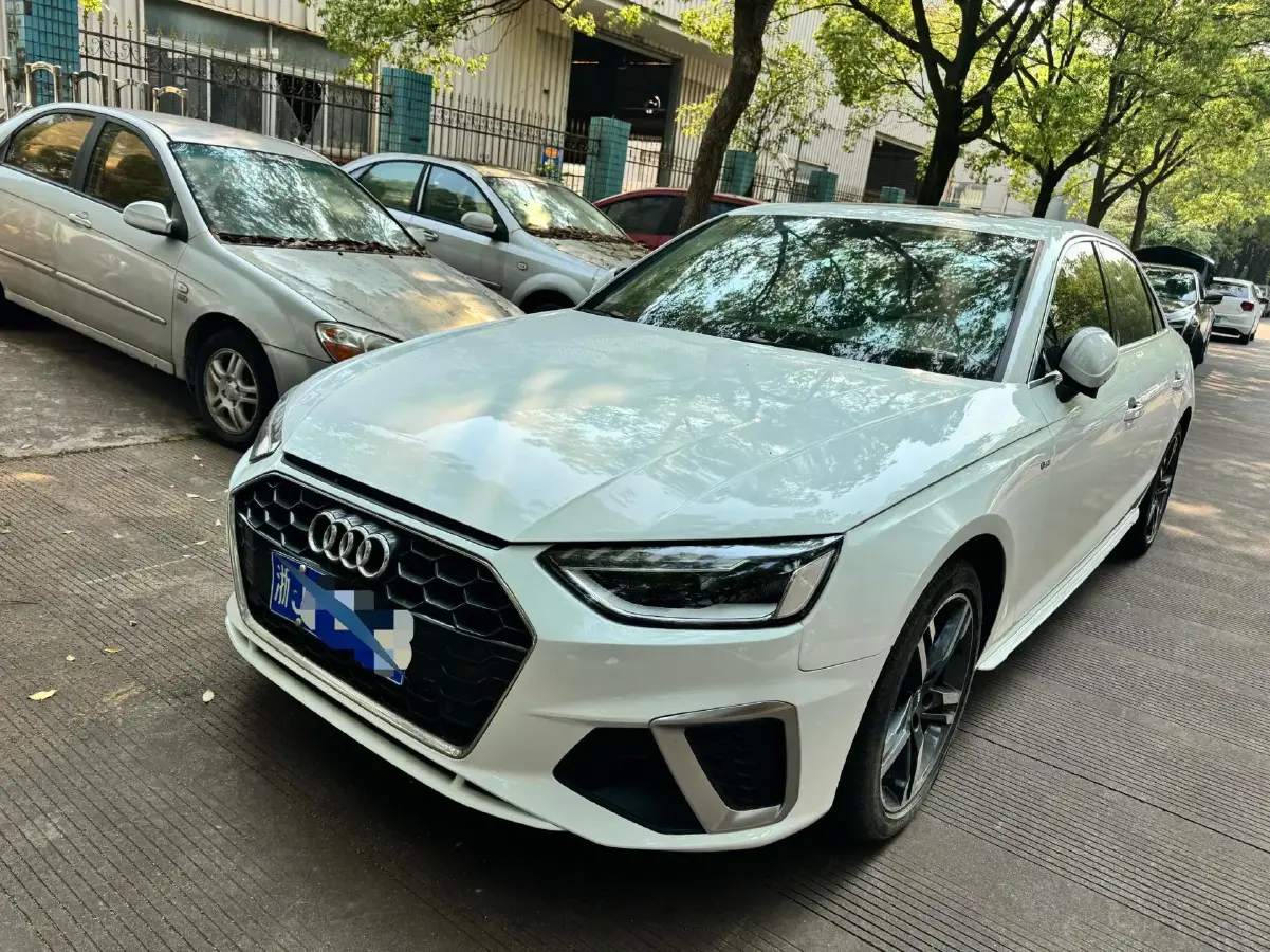 2020 Audi A4L 2.0T 190HP L4 7DCT