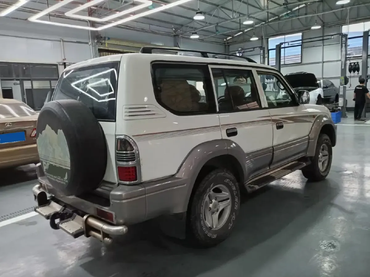 2003 Leopaard Black King Kong 3.0L 181HP V6 5MT,autocango,china used car exporter,china ev exporter,chinese used car exporter,chinese used ev exporter