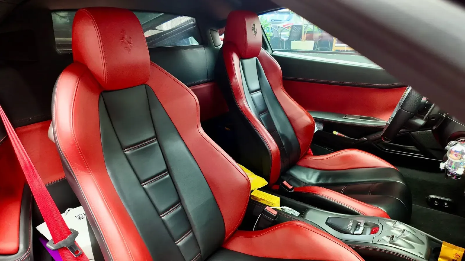 2011 Ferrari 458 4.5L 570HP V8 7DCT,autocango,china used car exporter,china ev exporter,chinese used car exporter,chinese used ev exporter