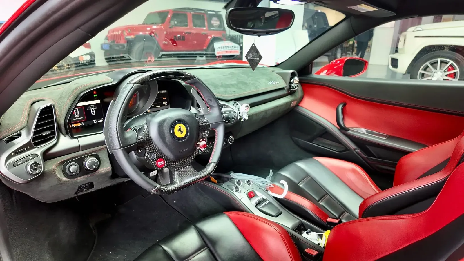 2011 Ferrari 458 4.5L 570HP V8 7DCT,autocango,china used car exporter,china ev exporter,chinese used car exporter,chinese used ev exporter