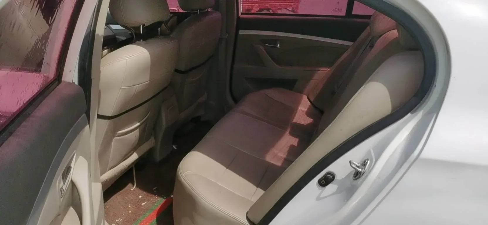 2014 LiFan 720 1.5L 109HP L4 5MT,autocango,china used car exporter,china ev exporter,chinese used car exporter,chinese used ev exporter