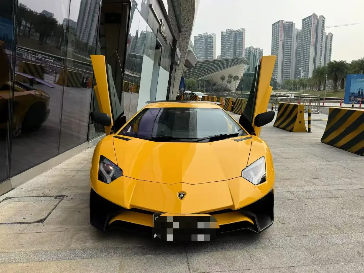 2011 Lamborghini Aventador 6.5L 700HP V12 7ISR,autocango,china used car exporter,china ev exporter,chinese used car exporter,chinese used ev exporter