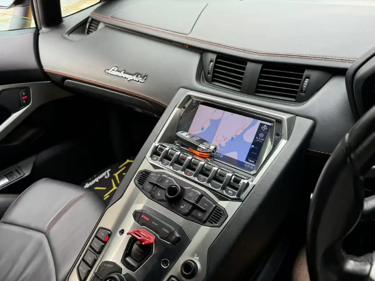 2011 Lamborghini Aventador 6.5L 700HP V12 7ISR,autocango,china used car exporter,china ev exporter,chinese used car exporter,chinese used ev exporter