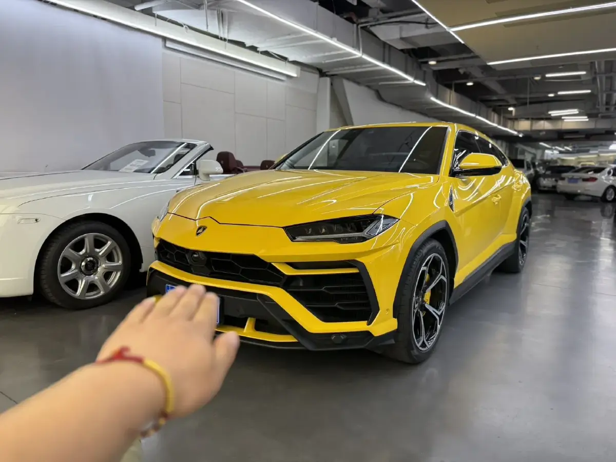 2021 Lamborghini Urus 4.0T 641HP V8 8AT