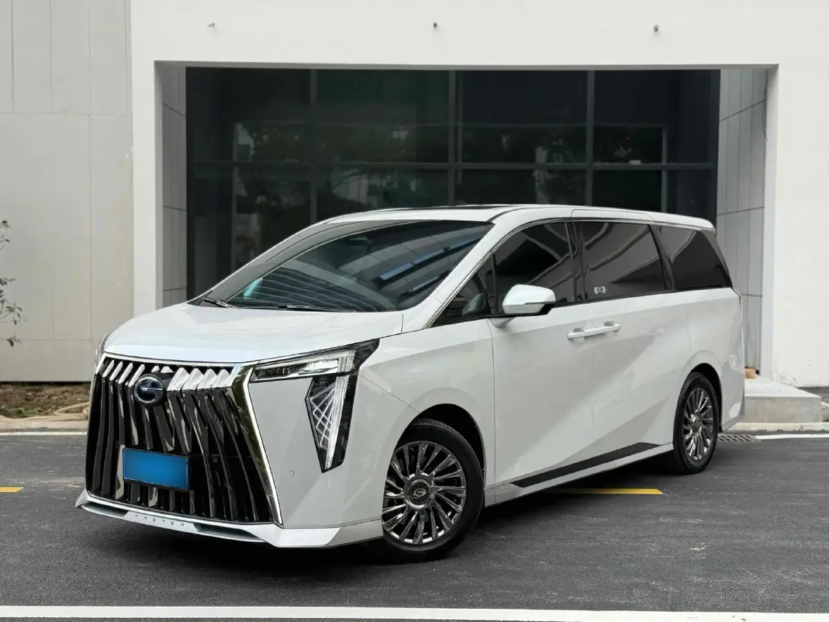 2023 GAC Trumpchi M8 2.0T 190HP L4 E-CVT Hybrid