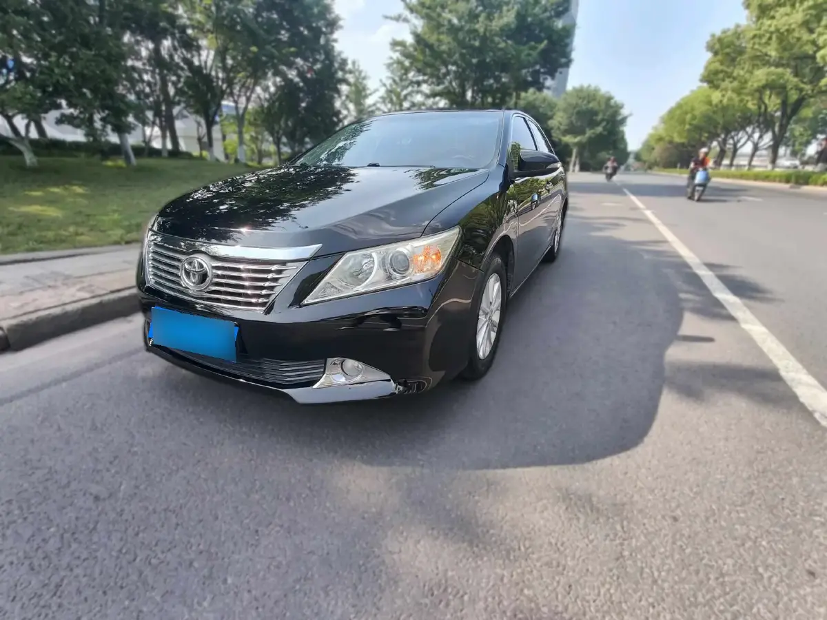 2013 Toyota Camry 2.0L 148HP L4 4AT