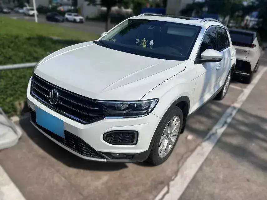 2019 Volkswagen T-Roc 1.4T 150HP L4 7DCT