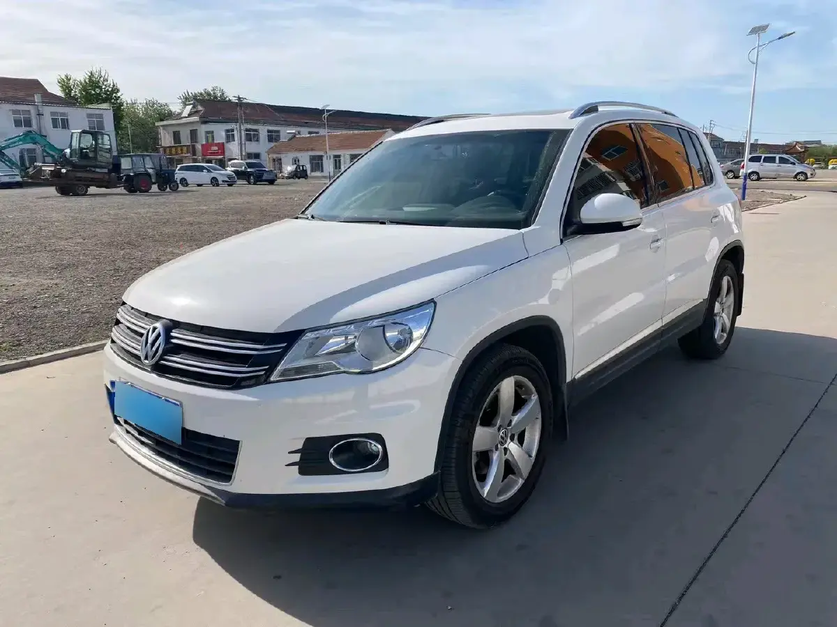 2012 Volkswagen Tiguan 1.8T 160HP L4 6AT