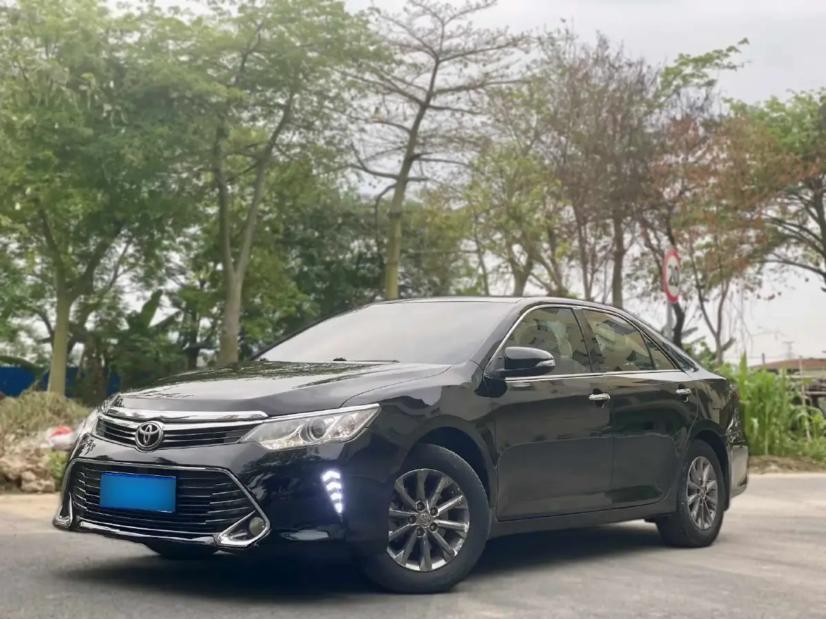 2015 Toyota Camry 2.0L 167HP L4 6AT