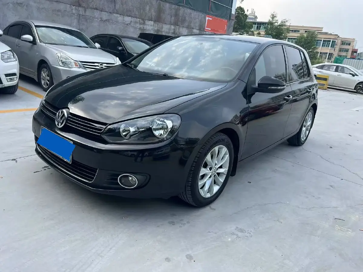 2012 Volkswagen Golf 1.4T 160HP L4 7DCT