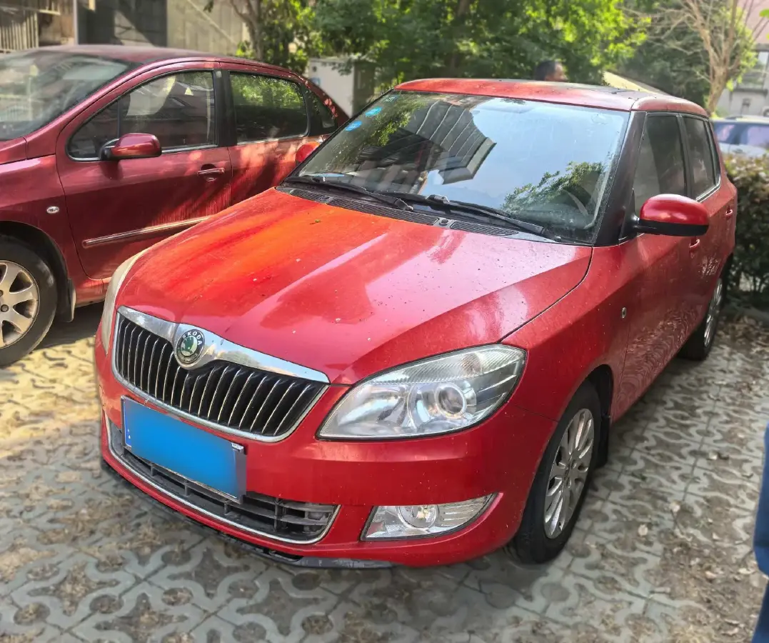 2012 Skoda Fabia 1.6L 105HP L4 6AT