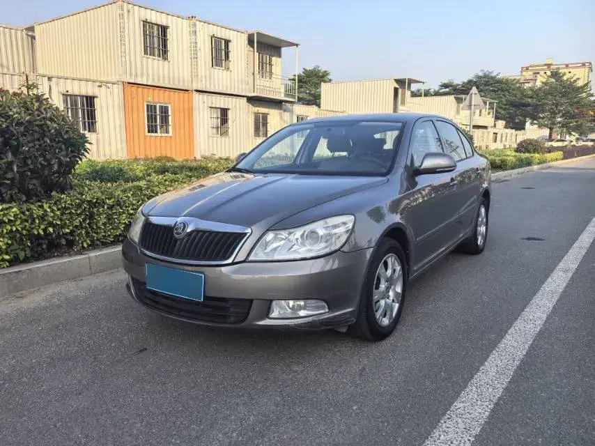 2015 Skoda Octavia 1.6L 105HP L4 6AT
