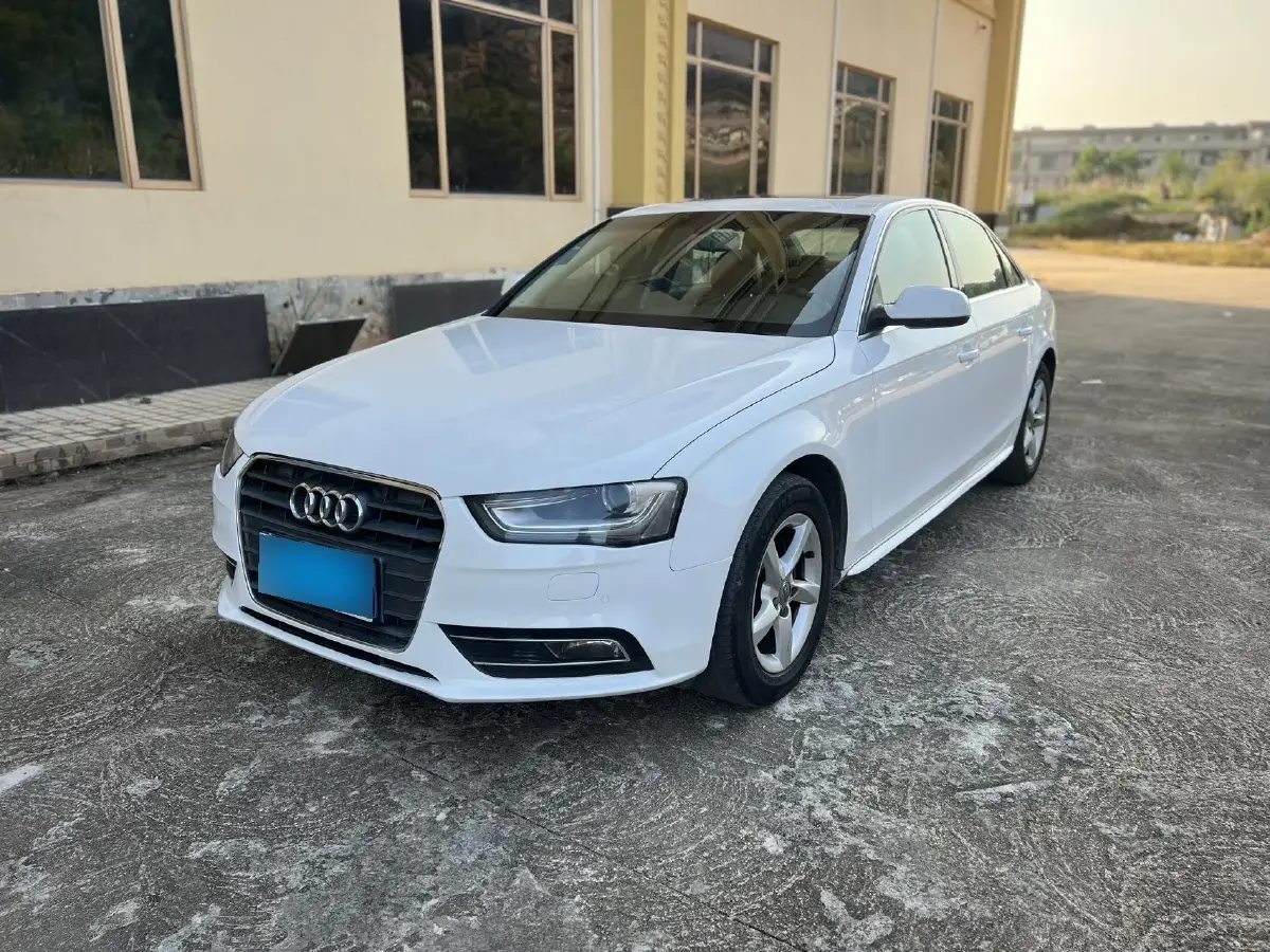 2013 Audi A4L 1.8T 160HP L4 CVT