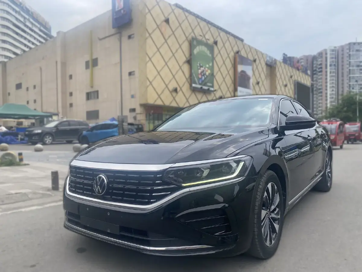 2022 Volkswagen Passat 1.4T 150HP L4 7DCT