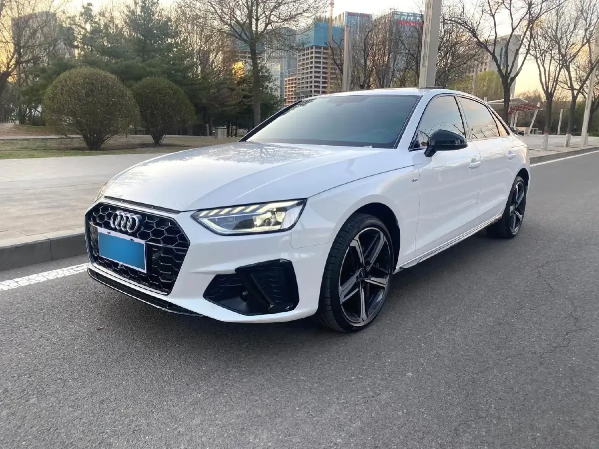 2024 Audi A4L 2.0T 245HP L4 7DCT