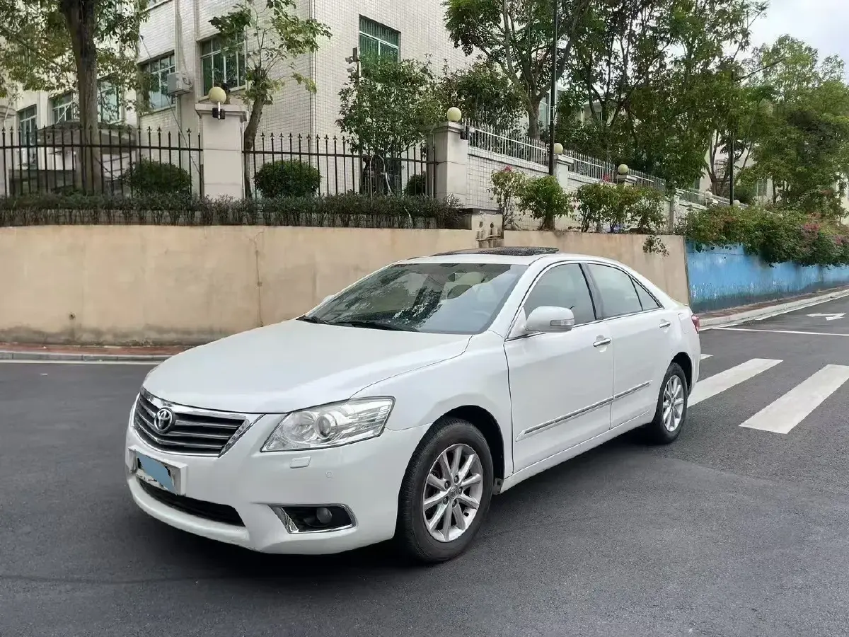 2010 Toyota Camry 2.0L 147HP L4 4AT