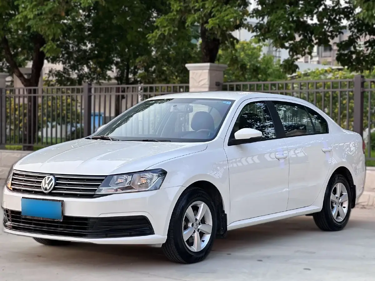 2015 Volkswagen Lavida 1.6L 110HP L4 5MT