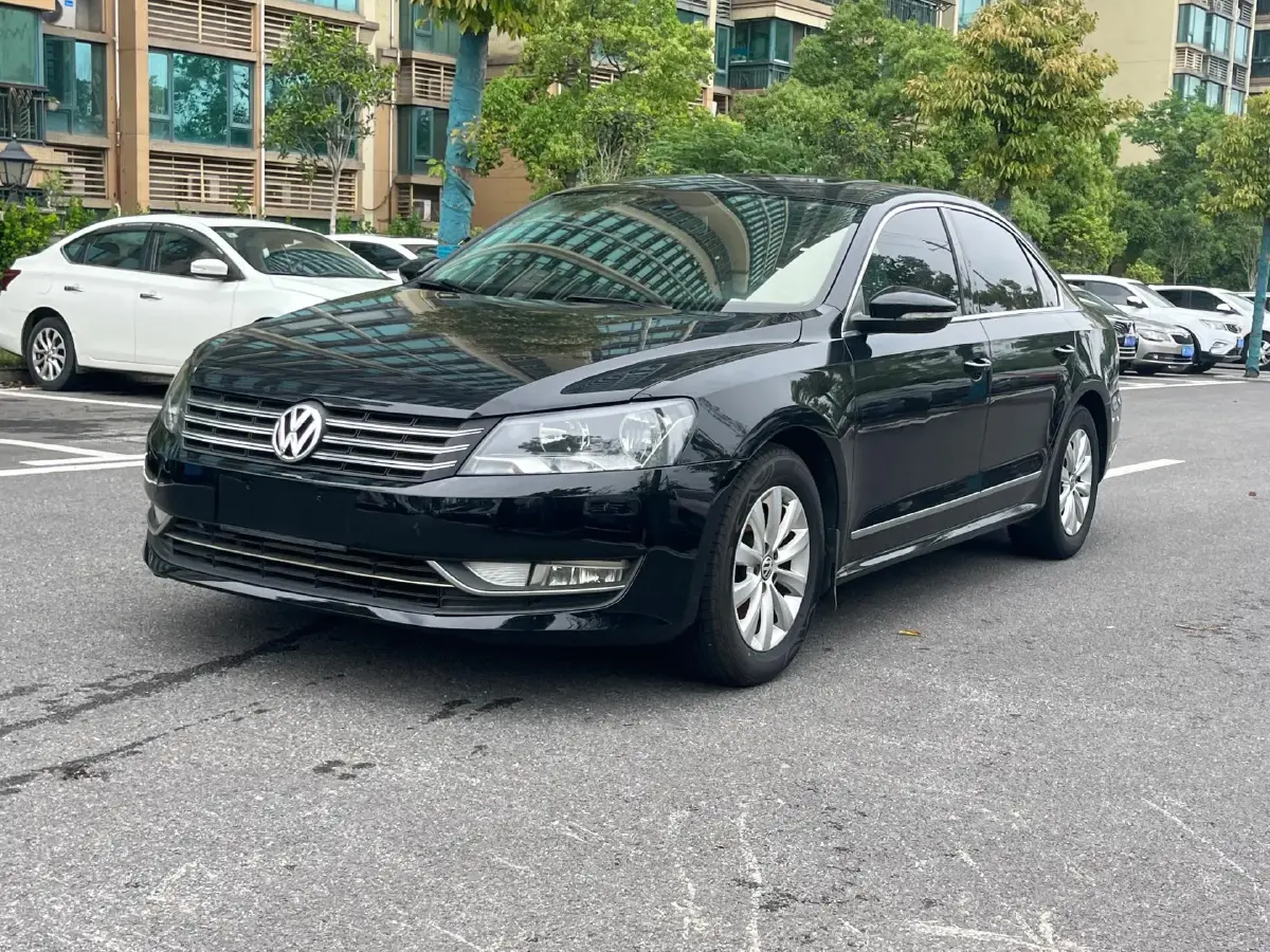 2014 Volkswagen Passat 1.8T 160HP L4 7DCT