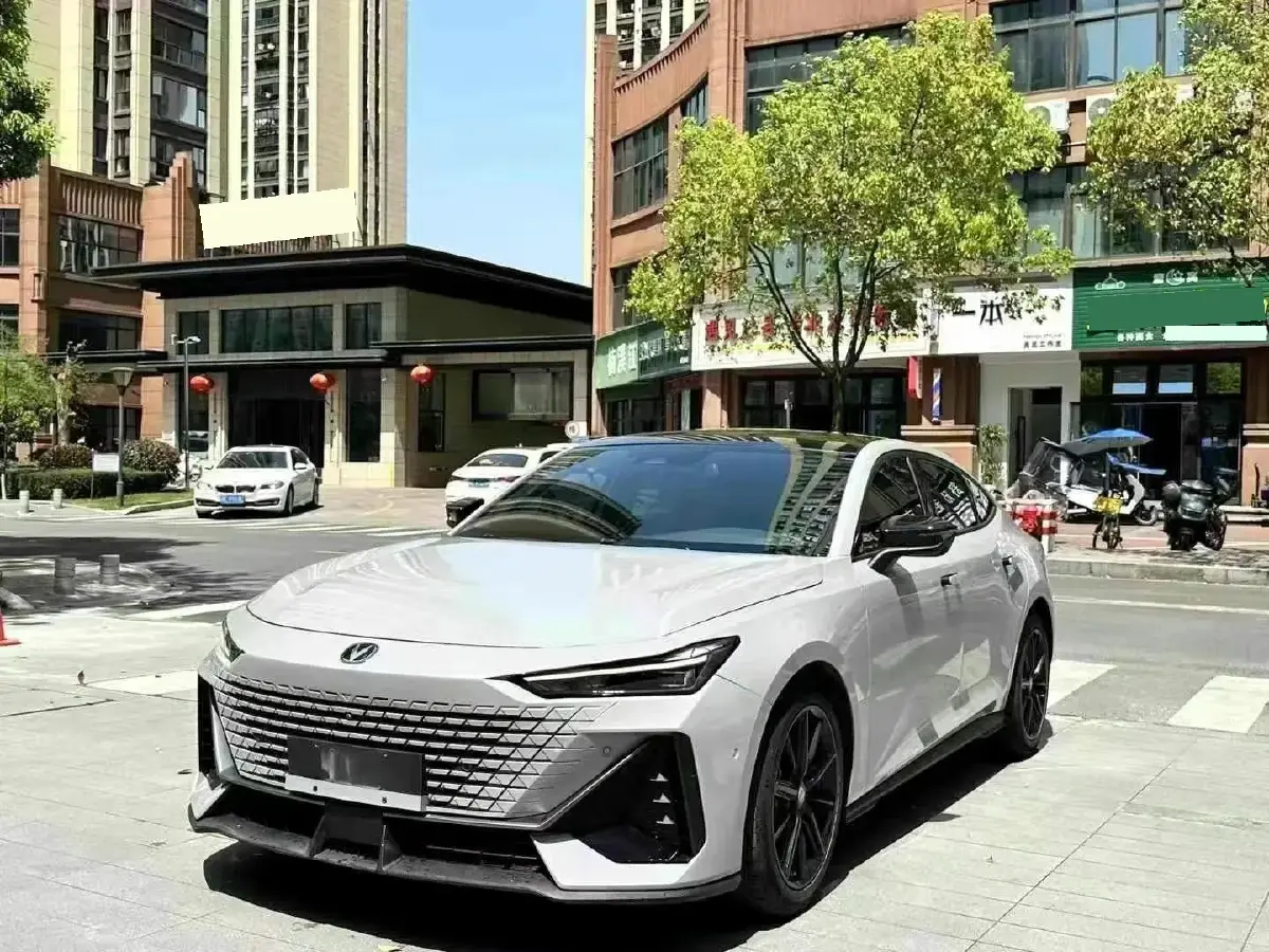 2022 ChangAn UNI-V 1.5T 188HP L4 7DCT