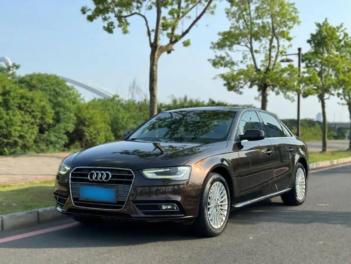 2015 Audi A4L 2.0T 180HP L4 CVT