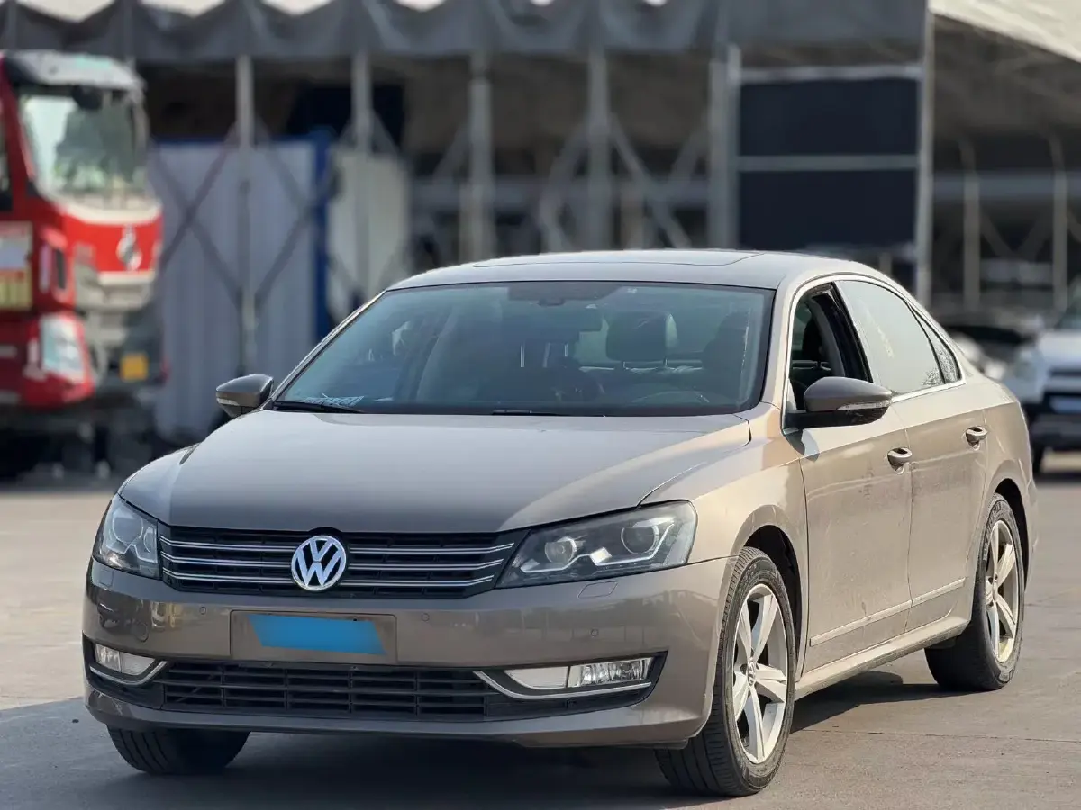 2013 Volkswagen Passat 1.8T 160HP L4 7DCT