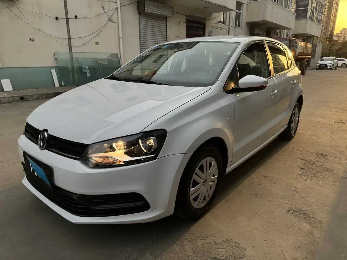 2018 Volkswagen Polo 1.5L 110HP L4 6AT