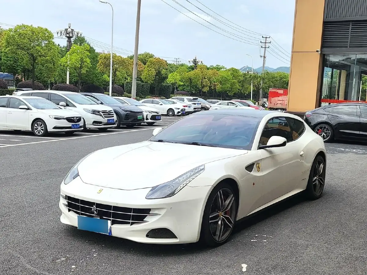 2012 Ferrari FF 6.3L 660HP V12 7DCT