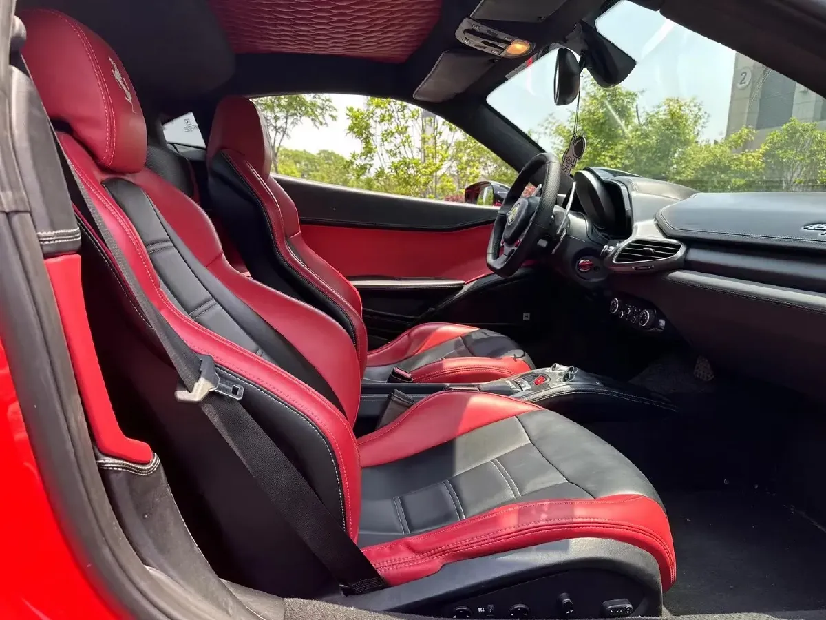 2011 Ferrari 458 4.5L 570HP V8 7DCT,autocango,china used car exporter,china ev exporter,chinese used car exporter,chinese used ev exporter