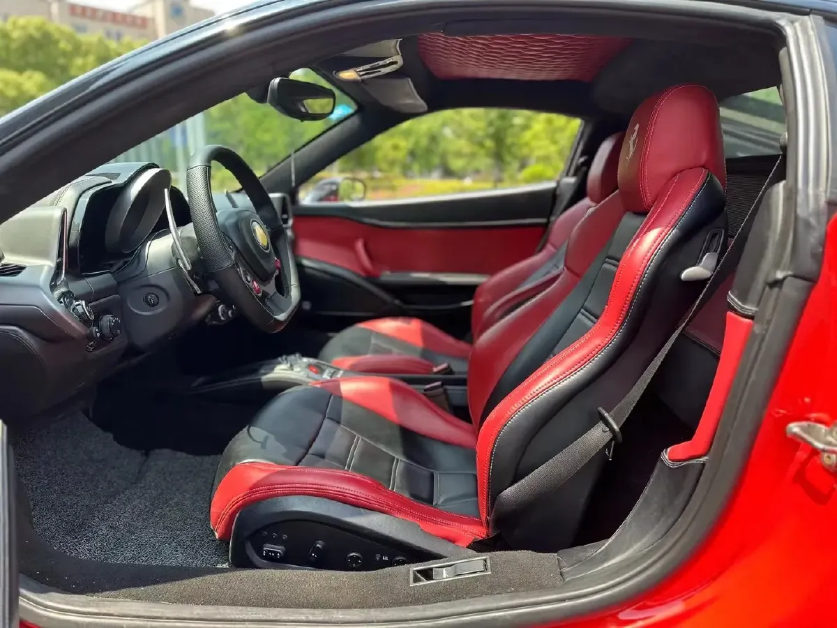 2011 Ferrari 458 4.5L 570HP V8 7DCT,autocango,china used car exporter,china ev exporter,chinese used car exporter,chinese used ev exporter