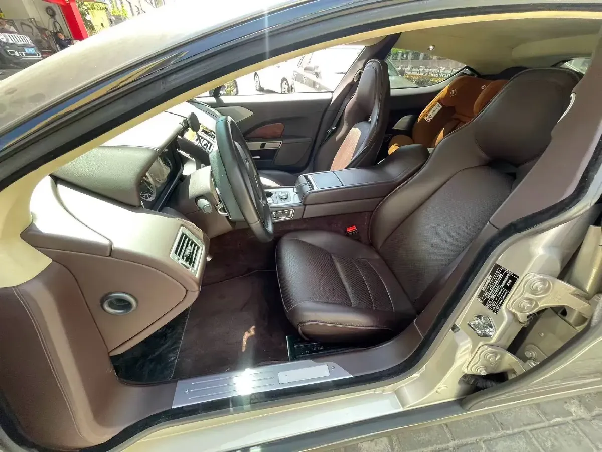 2010 Aston Martin Rapide 6.0L 477HP V12 6AT,autocango,china used car exporter,china ev exporter,chinese used car exporter,chinese used ev exporter