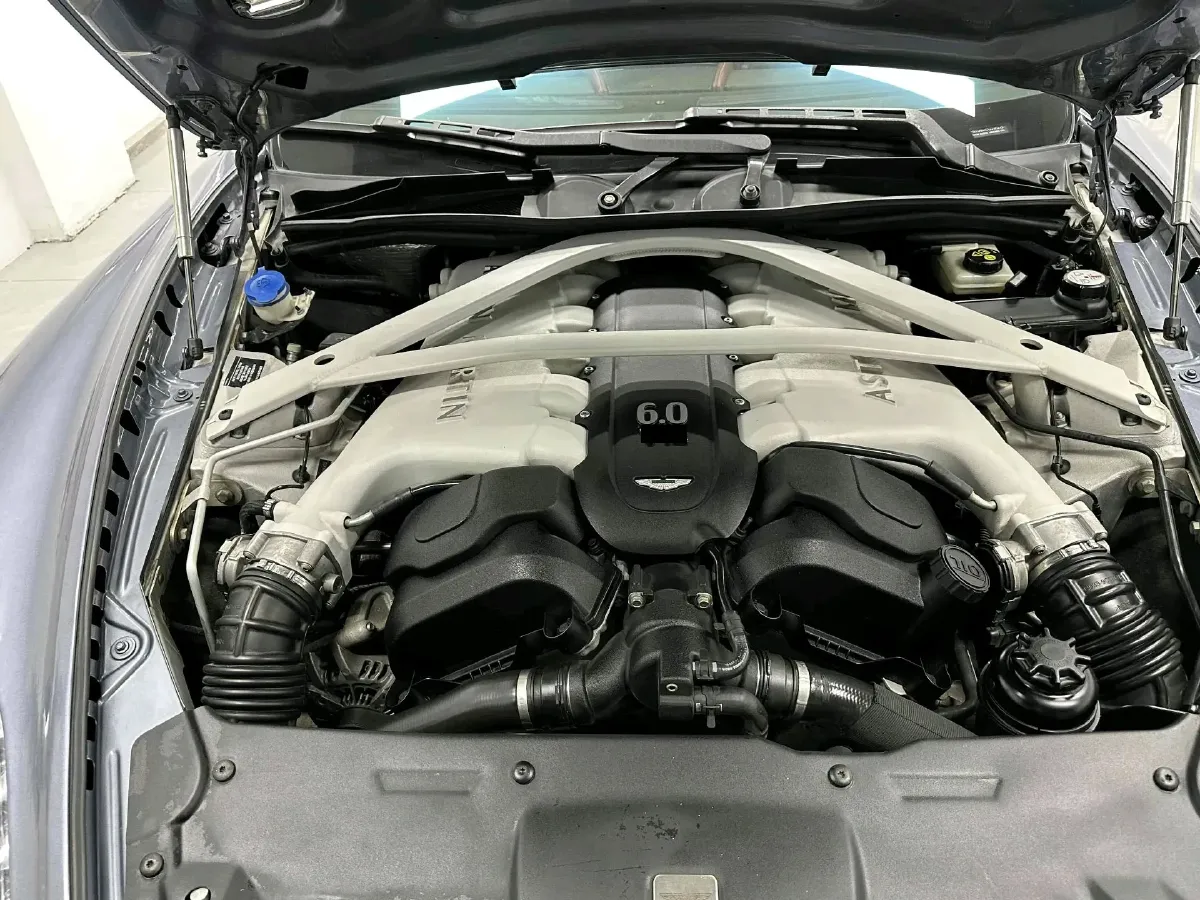 2016 Aston Martin Rapide 6.0L 518HP V12 8AT,autocango,china used car exporter,china ev exporter,chinese used car exporter,chinese used ev exporter