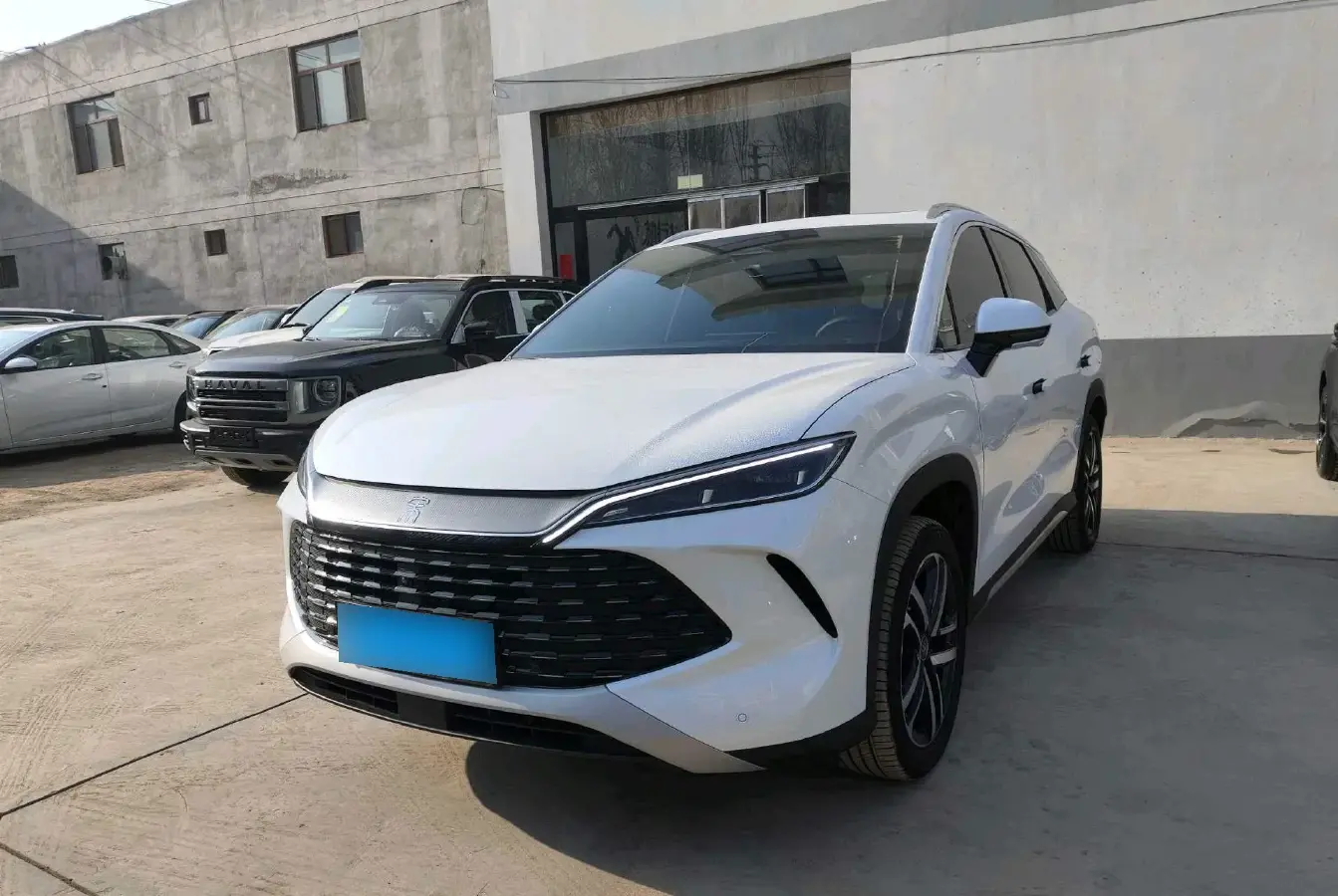 2024 BYD SongL DM-i 1.5L 101HP L4 E-CVT PHEV 18.3KWH