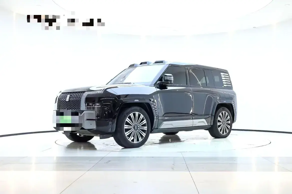 2023 YangWang U8 2.0T 272HP L4 REEV 49.05KWH