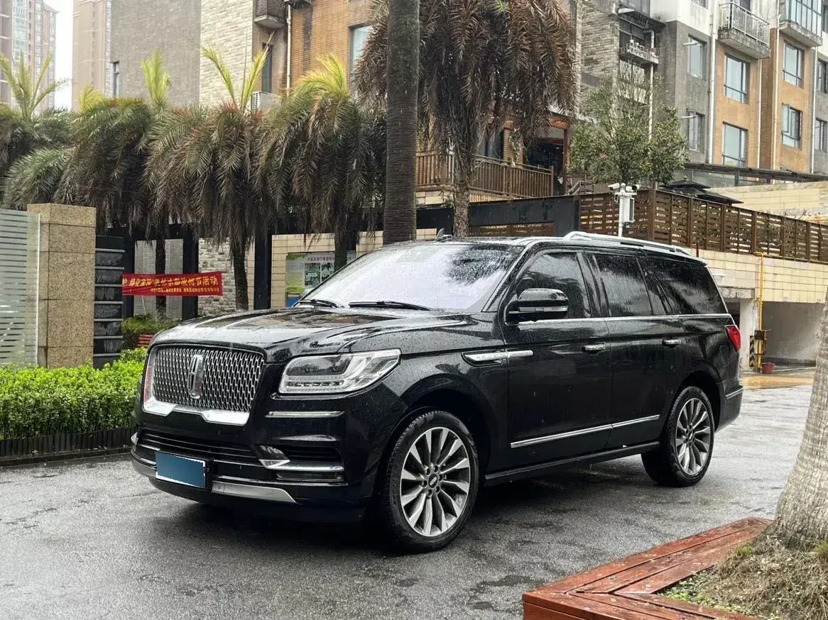 2019 Lincoln Navigator 3.5T 388HP V6 10AT