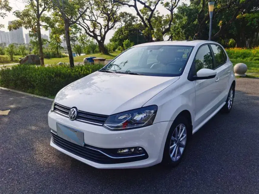 2016 Volkswagen Polo 1.6L 110HP L4 5MT